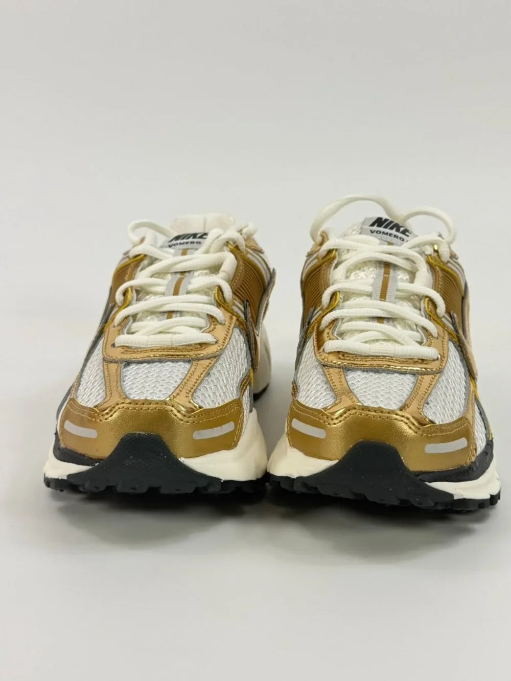 Nike Women's Zoom Vomero 5 'Photon Dust Metallic Gold' HF7723-001 size 5.5